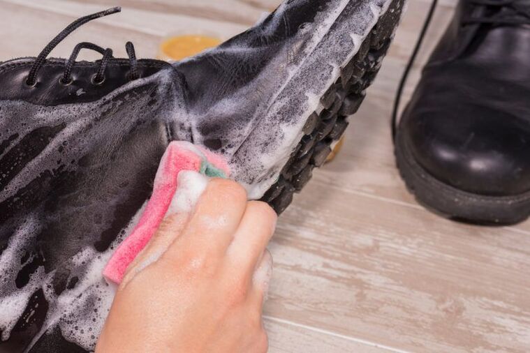 tratarea pantofilor cu oțet